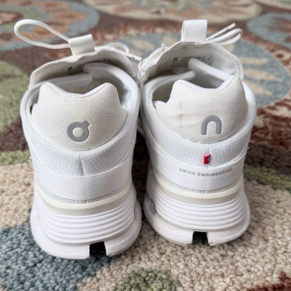 On Cloudnova 2 - image 3